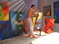 Un peintre gay lui ravage l'anus avec son pinceau