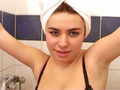 HPG sucé sous la douche par sa voisine !