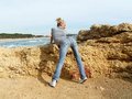 Shooting et casting porno d'une MILF blonde en bord de plage