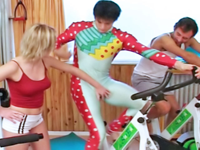 Melissa Lauren baise au club de gym !