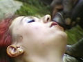 �Noel Windor sodomisando una putilla pelirroja en el bosque!