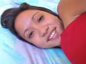 Petite brune bien chaude 