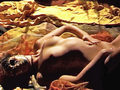 Vidéos de sexe soft: Ingrid, masquée, nue sur son lit :-).