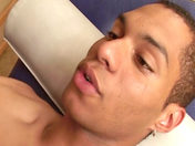 Un negro vigoroso se jode un guapo rubio videos porno