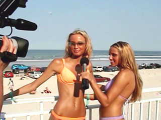 Drunk sluts showing off during the Spring Break!