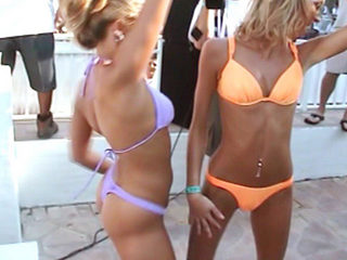 Drunk sluts showing off during the Spring Break!