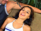 Jolie jeune fille �pil�e bourr�e par un surfer !