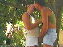 Deux poilus sous un arbre
