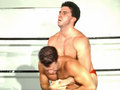�Humillaci�n deportiva entre luchadores!