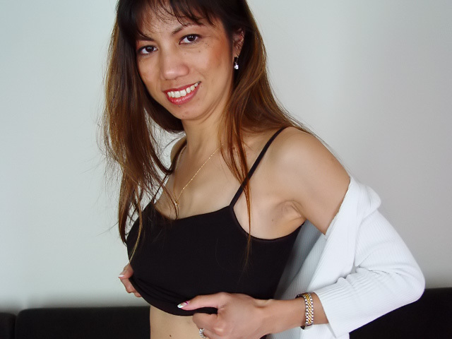 Two amateurs get themselves filmed while having sex!