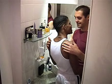 VIDEO FR : Black & White au sommet du plaisir