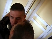 Incontro gay in un bar, sulla tua faccia ti dar� il suo succo !