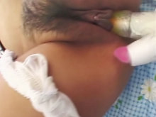 Vibro, baise et foutre pour une Jap' bien chienne!