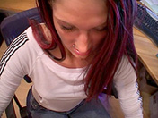 Brune � grandes tresses et branlette express sexe video