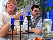 Couple échangiste et blonde bouffeuse de foutre