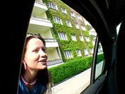 photo porno Monte dans la voiture, je te montrerais ce que j'ai sous la ceinture -  medium 3