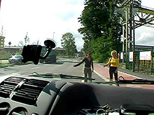 Duo d'autostoppeuses et fellations gourmandes