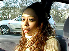 Jeune black bais�e par un inconnu