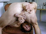 Uomo riccio e sega liscia videos porno gay