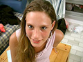 Petite coquine va vous la sucer comme si vous y étiez !