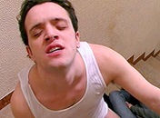 Arr�tons de monter et suce-moi plut�t ! porno video gay