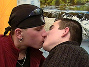 Deux amateurs gays dans uen vid�o perso de leurs �bats