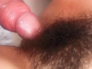 Brune ronde et vieux pervers pour baise d