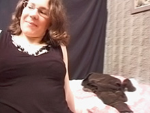 Brune � lunettes, brune � quequette