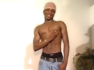 Branlette de black sur banc de muscu