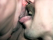 Elle lui pisse dans la bouche et se fait baiser. - image 10