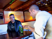 Viens au bar et je te ferais ma sp�cialit� - HD