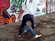 Vid�o de baise dans la cit� entre 2 keums gays cho !