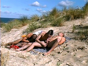 sexe Minets punks sur plage naturiste