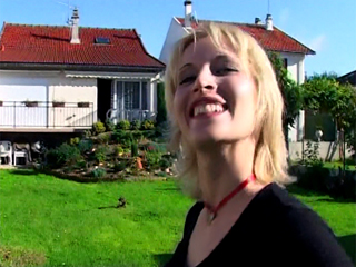 Une femme au foyer fourr�e